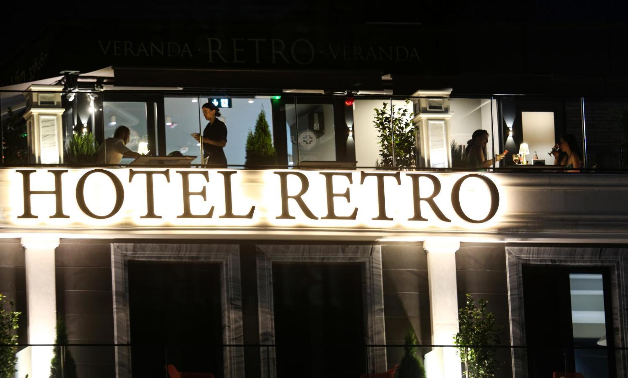 Hotel Retro バトゥーミ エクステリア 写真