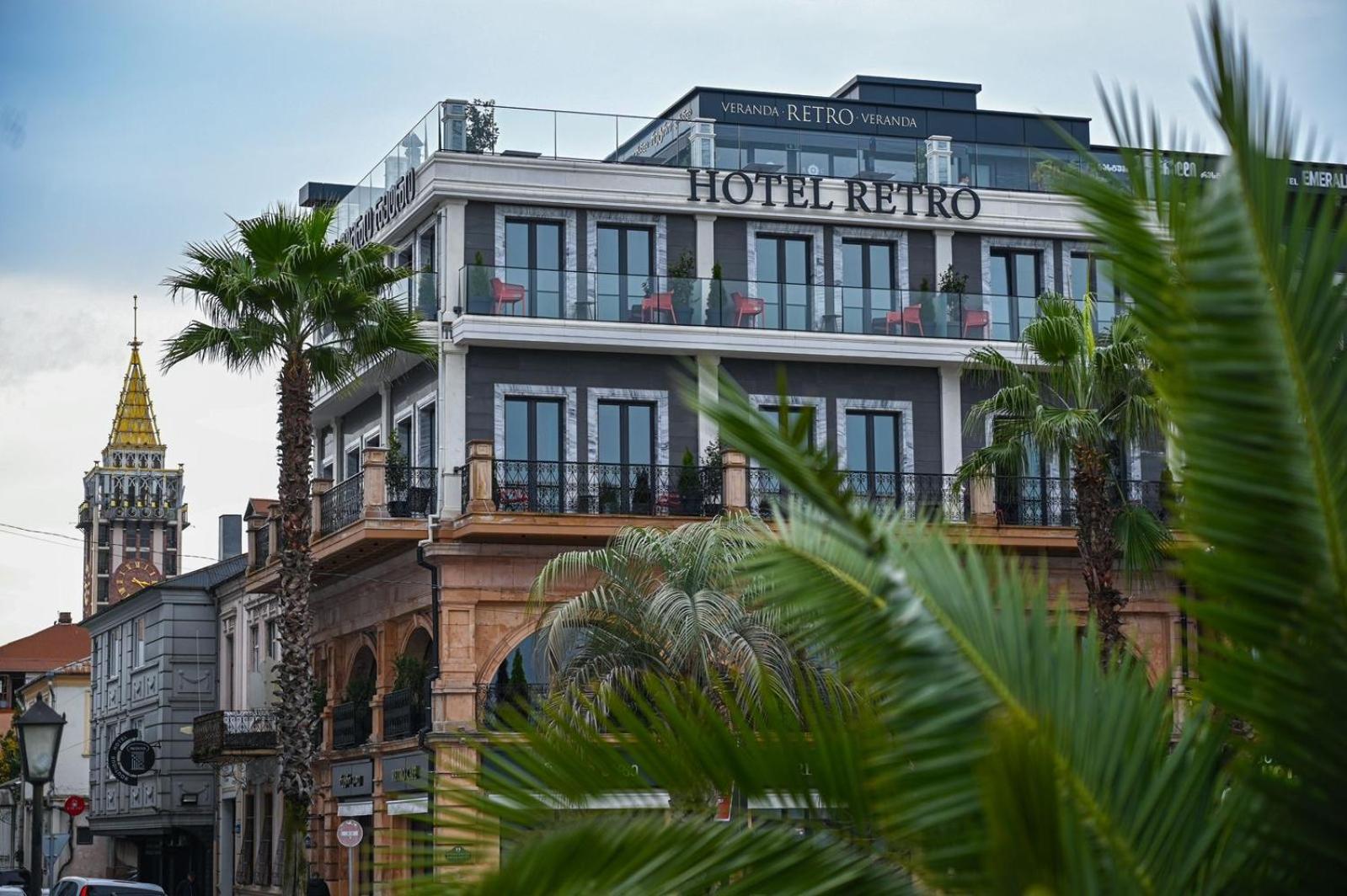 Hotel Retro バトゥーミ エクステリア 写真